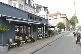 Café Two O Two