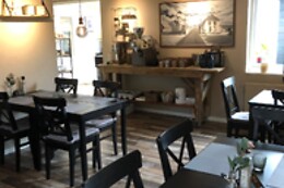Cafe Hawgus