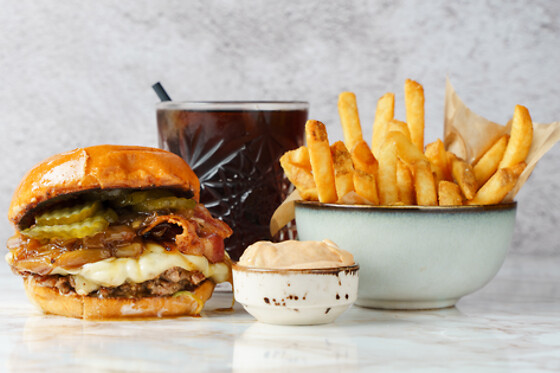 Chalet Burger - photo 2