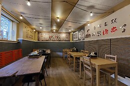 Captain H Chinese BBQ & Korean Bistro