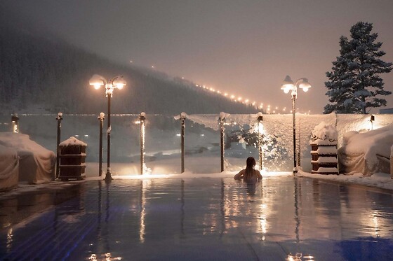 Room & Breakfast Weekend for 2 hos Fýri Resort