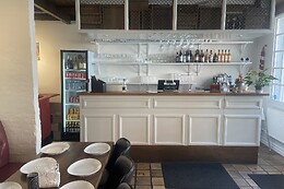 Dinehut - Indian Restaurant