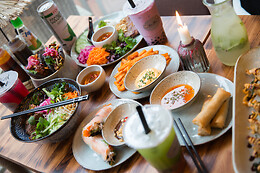 XIN CHÀO Kitchen