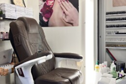 VIP nails care